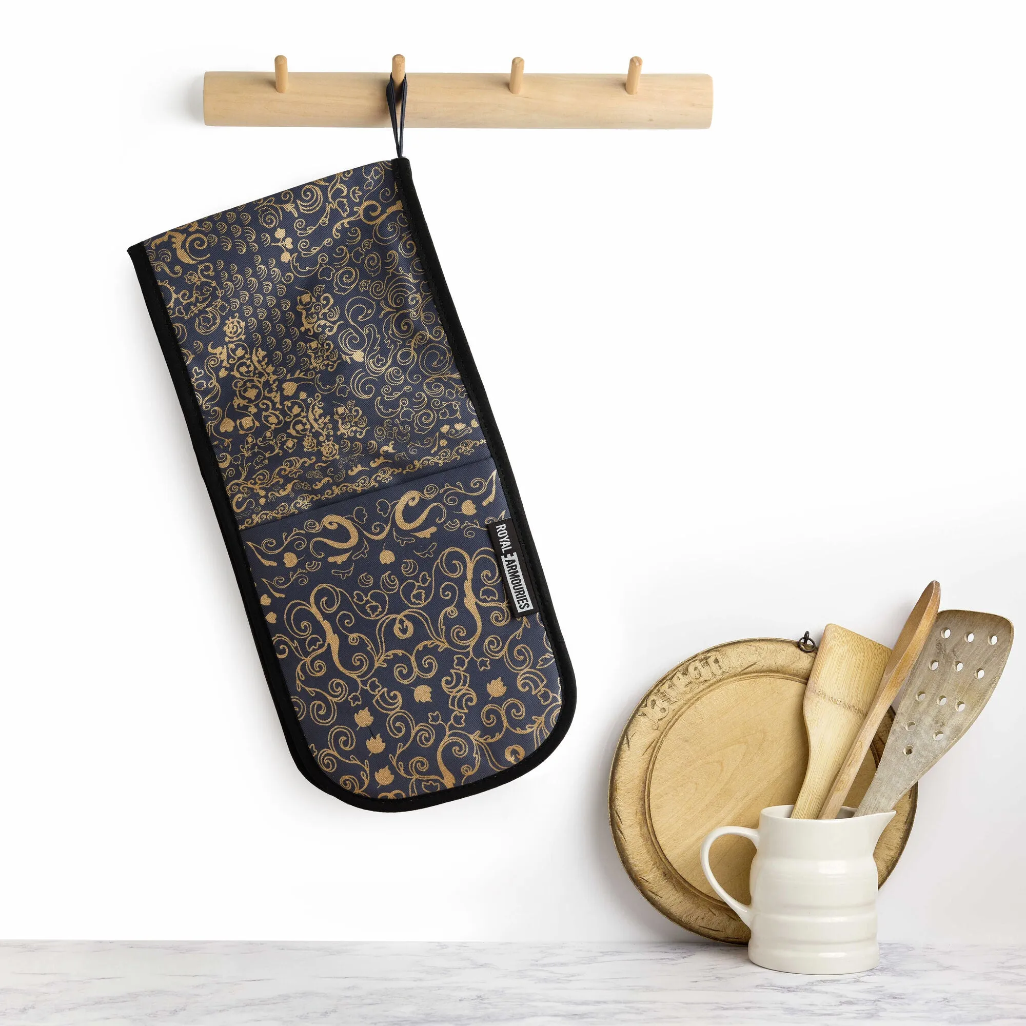 Lion armour oven glove